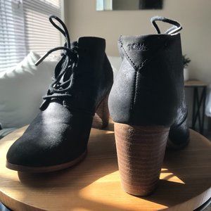 Black High Heeled Boots